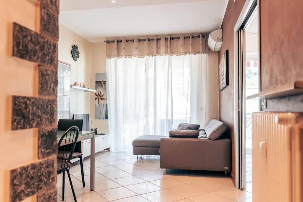 Casa Luca Flexyrent - Parking - A C - Wifi Apartment Rapallo Italy
