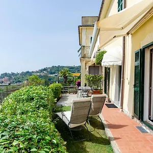 Apartment Joivy Inviting Flat With Garden And Sea View In, Rapallo