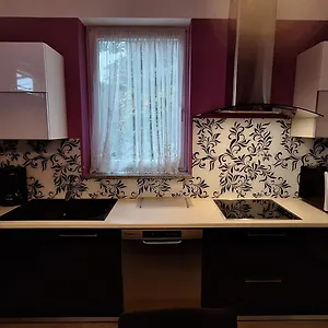 https://apartments-komel-i.primorje-gorskikotar.com